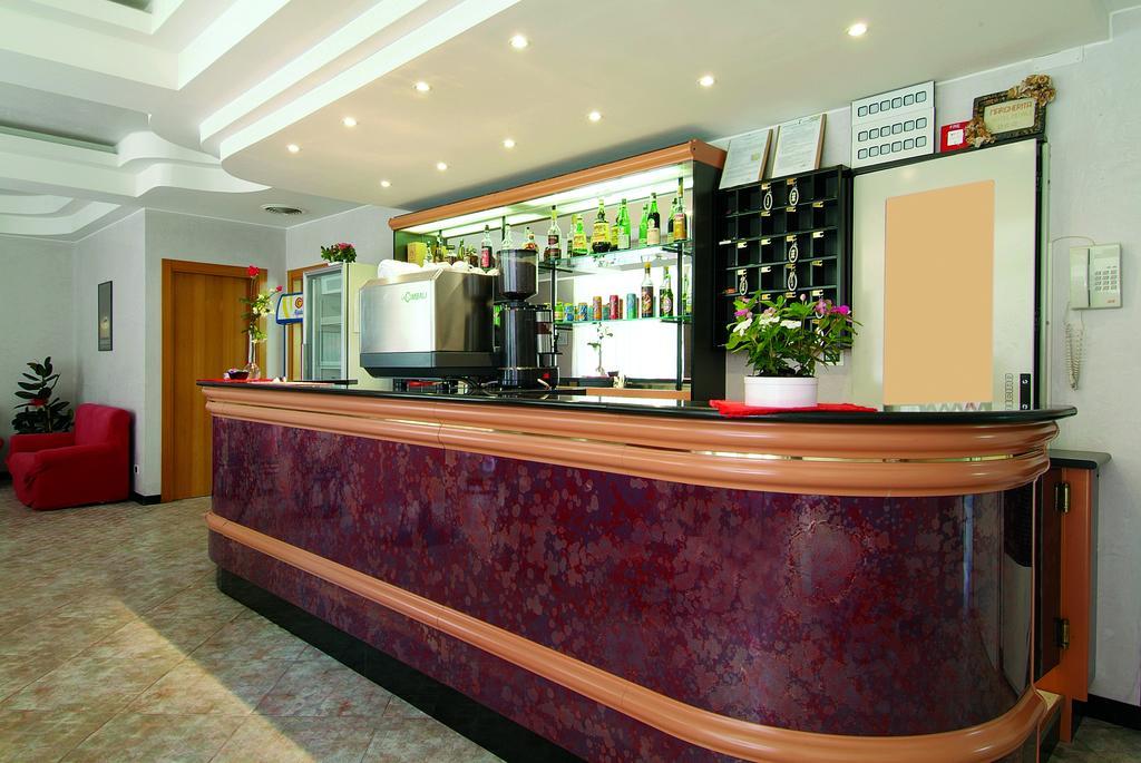 Hotel Residence Margherita Tortoreto Buitenkant foto